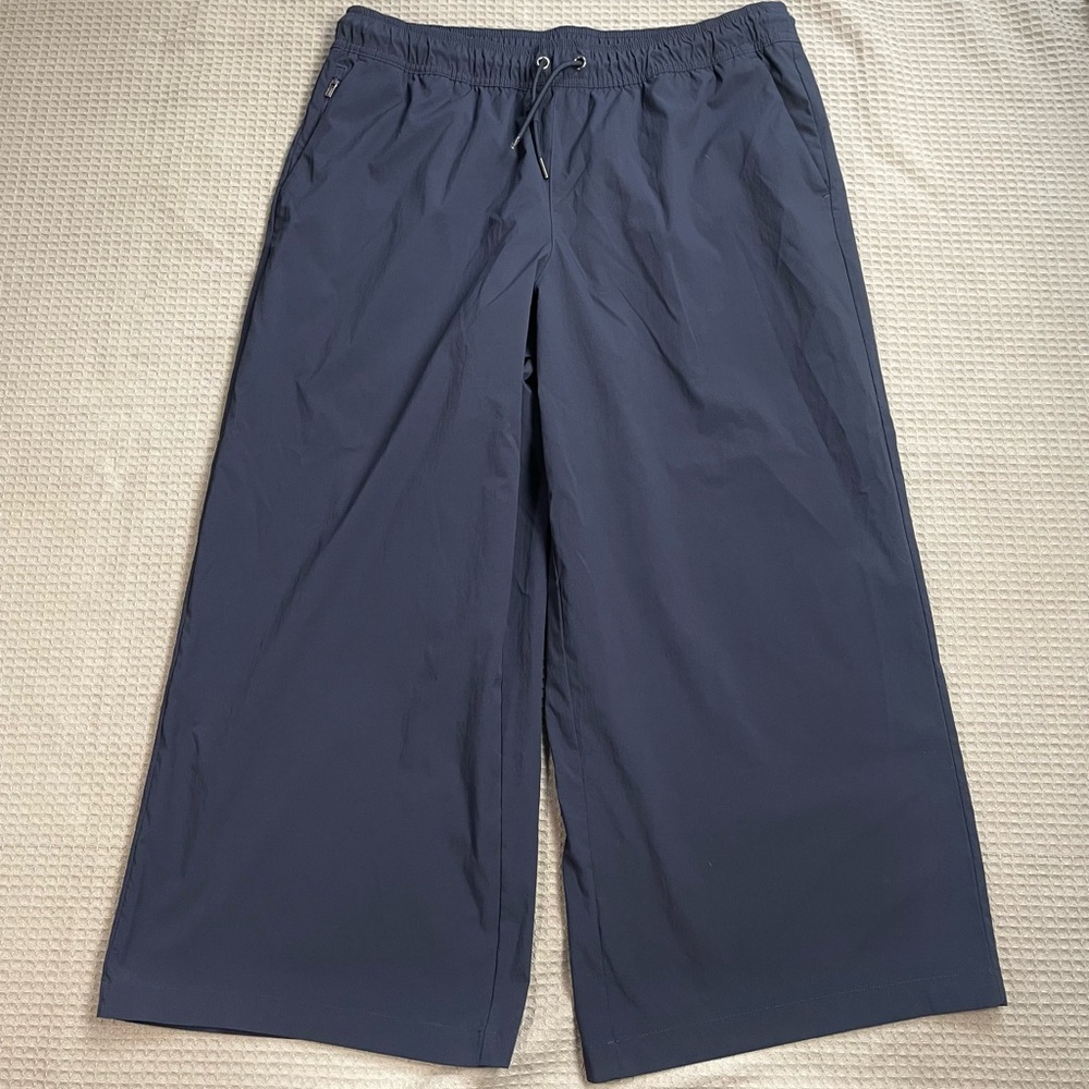 Athleta Midday Poplin Wide Leg Crop Pants Large Womens Navy Blue Athleisure